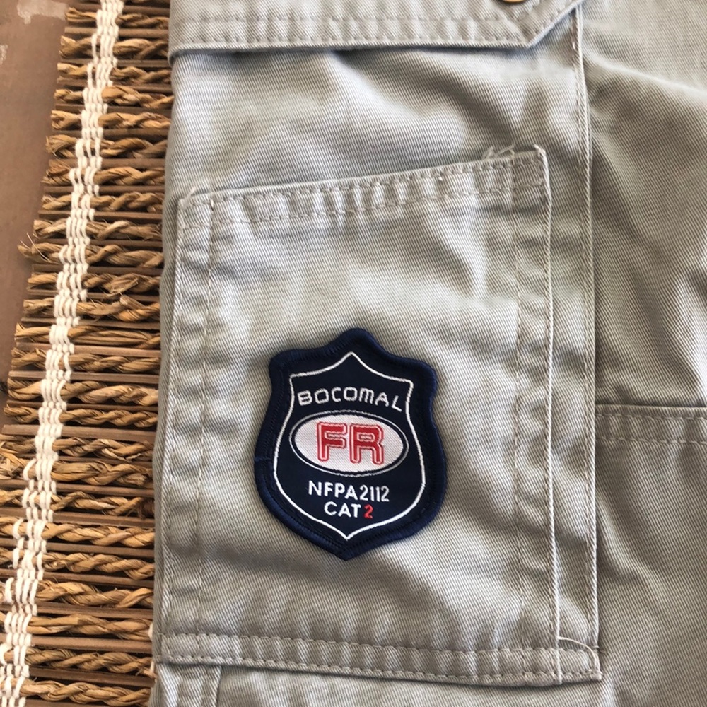 Bocamal mens gray cargo FR pants, size 40-30